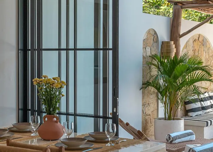 Casawatu - Iconic 2br In Bingin, Villa